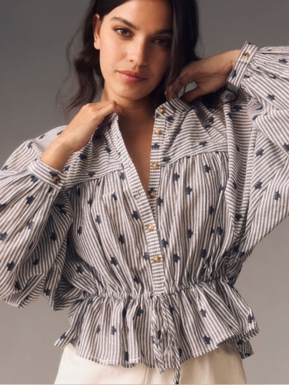 Pilcro The Sidney Batwing Blouse: Cinched Waist Edition in Blue / White - M
